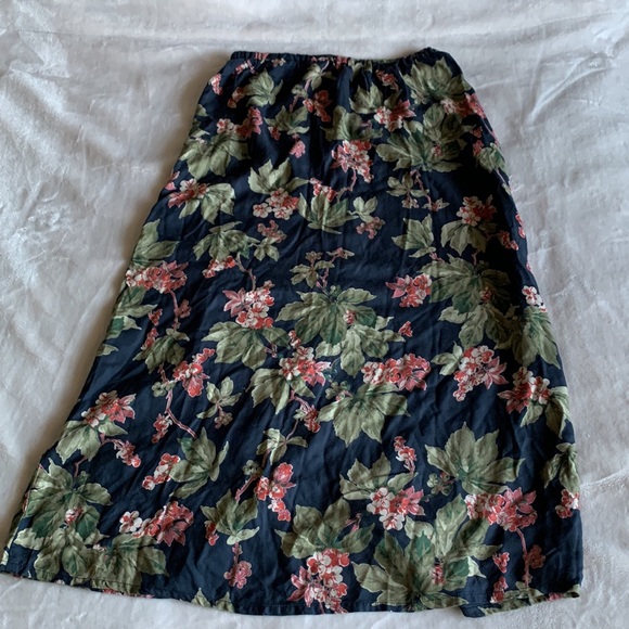 🔴 4/$20 Eddie Bauer Button Up Floral Maxi Skirt - Picture 3 of 6